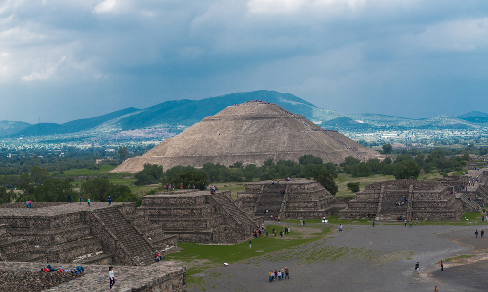 The ruins in Teotihuacan