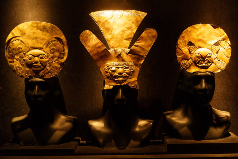 pre-Columbian gold artefacts in Larco Museum