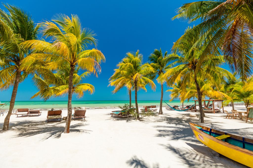 Isla Holbox, a Yucatan backpacking guide destination