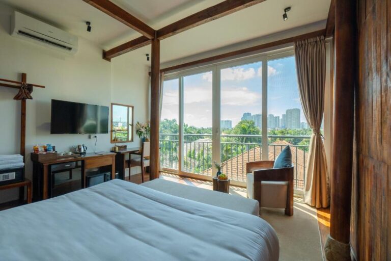 Nexus House Retreat Lang Bao Chi